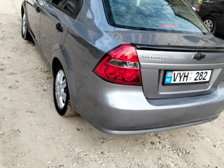 Chevrolet Aveo foto 2