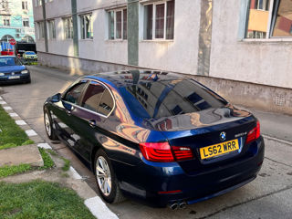 BMW 5 Series foto 6