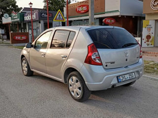 Dacia Sandero foto 3