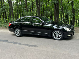 Mercedes E-Class foto 1