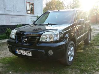 Nissan X-Trail foto 3