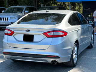 Ford Fusion foto 3