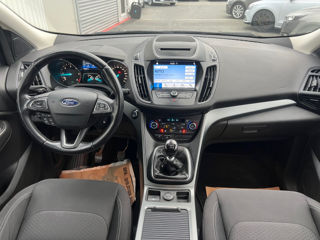 Ford Kuga foto 16