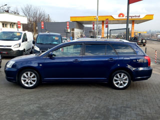 Toyota Avensis foto 7