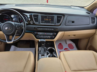 KIA Carnival foto 12