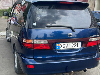 Toyota Previa foto 1