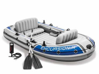Надувная лодка Excursion 4 с веслами и насосом