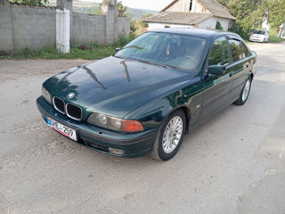 BMW 5 Series foto 5