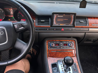 Audi A8 foto 6