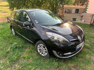 Renault Grand Scenic foto 2