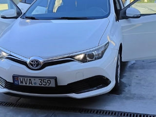 Toyota Auris foto 3