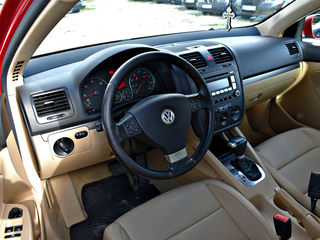 Volkswagen Jetta foto 7