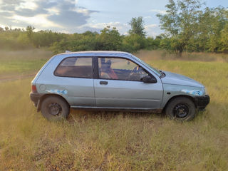 Renault Clio foto 3