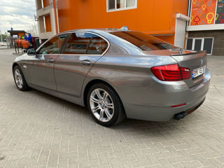 BMW 5 Series foto 2