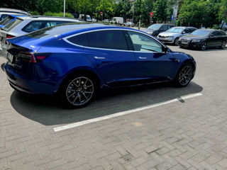 Tesla Model 3 foto 3