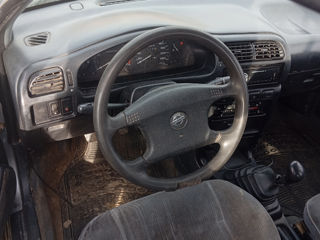 Nissan Sunny foto 5