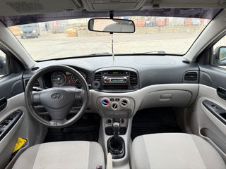 Hyundai Accent foto 10