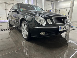 Mercedes E-Class foto 2