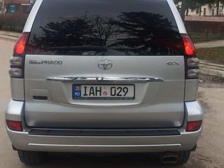 Toyota Land Cruiser Prado foto 3