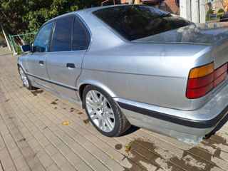 BMW 5 Series foto 8