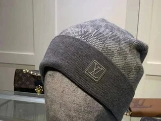 Caciula Louis Vuitton foto 1