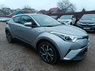 Toyota C-HR foto 2