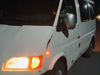 Ford Transit Connect foto 2