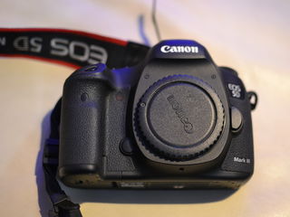 Canon 5D mark 3 ca nou foto 1