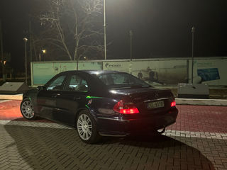 Mercedes E-Class foto 2