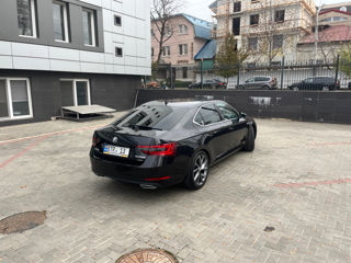 Skoda Superb foto 3