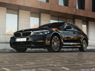 BMW 5 Series foto 1