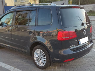 Volkswagen Touran foto 6