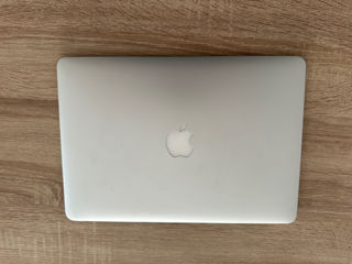 MacBook Air 13 2017 года foto 1