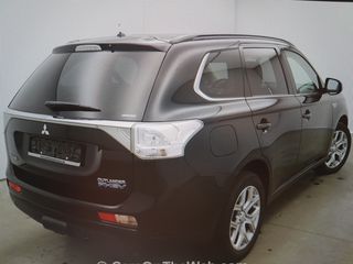 Mitsubishi Outlander foto 2