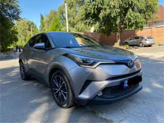 Toyota C-HR foto 2