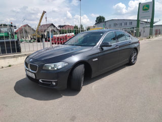 BMW 5 Series foto 10