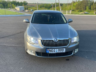 Skoda Superb foto 2