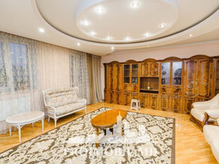 Apartament cu 3 camere, 130 m², Buiucani, Chișinău foto 4