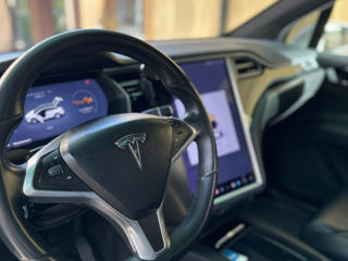 Tesla Model X foto 4