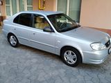 Hyundai Accent foto 1