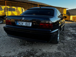 BMW 7 Series foto 8