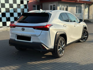 Lexus UX foto 6