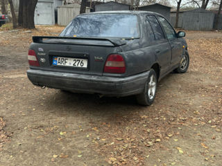 Nissan Sunny foto 5