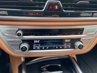 BMW 7 Series foto 15