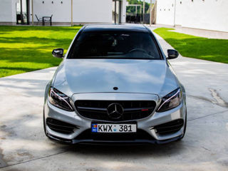 Mercedes C-Class foto 1