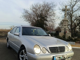 Mercedes E-Class