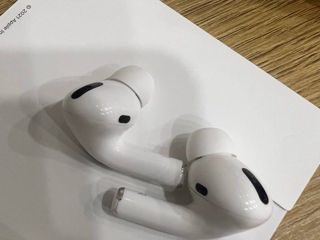 AirPods Pro White MagSafe Case