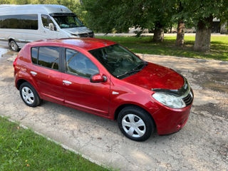 Dacia Sandero foto 2