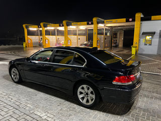 BMW 7 Series foto 4