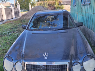 Mercedes E-Class